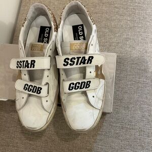 Golden Goose Women’s Old School with gold star in laminated leather